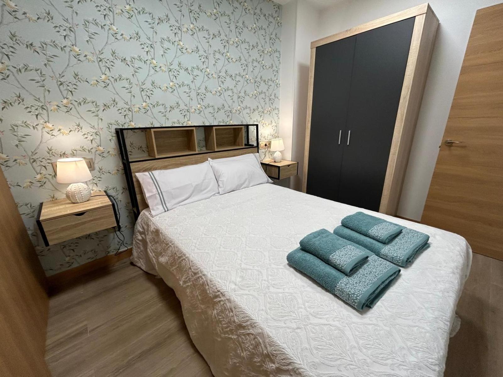 Apartamentos Torres Del Milladoiro Ames Exterior photo